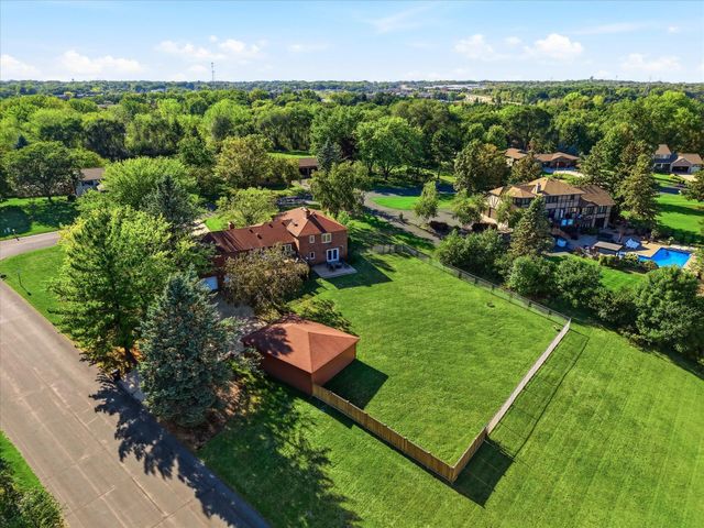 5431 Hilltop Avenue N, Lake Elmo, MN 55042