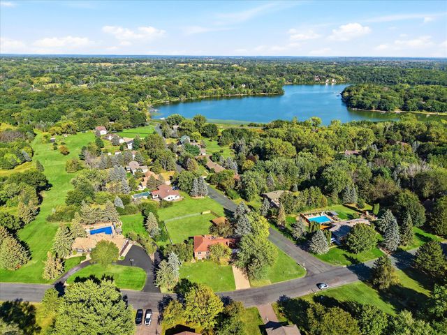 5431 Hilltop Avenue N, Lake Elmo, MN 55042