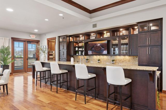 8736 Lake Riley Drive, Chanhassen, MN 55317