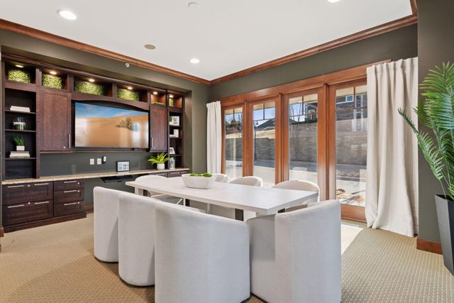 8736 Lake Riley Drive, Chanhassen, MN 55317