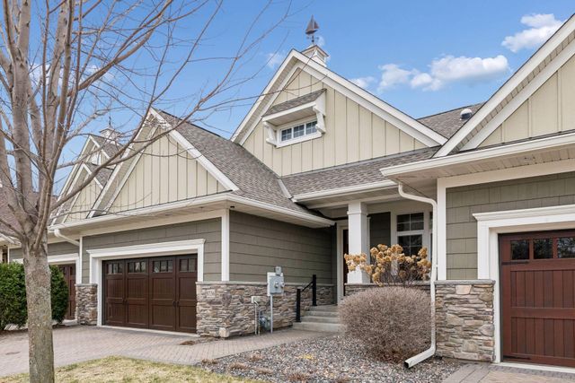 8736 Lake Riley Drive, Chanhassen, MN 55317
