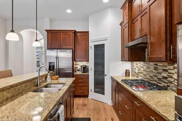 8736 Lake Riley Drive, Chanhassen, MN 55317