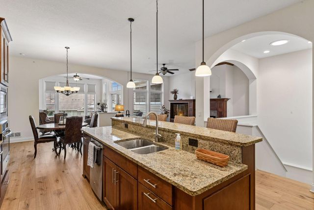 8736 Lake Riley Drive, Chanhassen, MN 55317