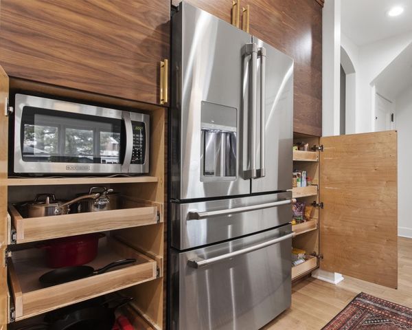 2564 Sherwood Road, Columbus, OH 43209