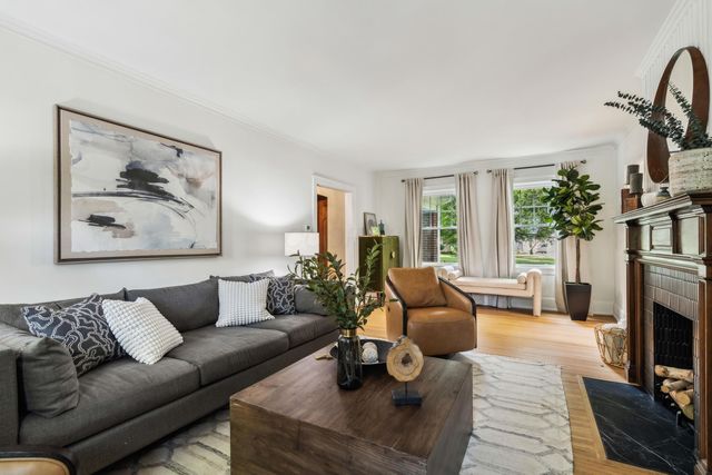 2564 Sherwood Road, Columbus, OH 43209