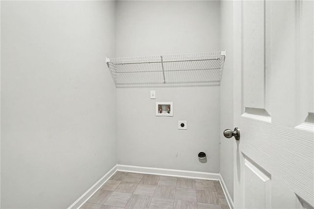3858 Sweet Iris Circle, Loganville, GA 30052