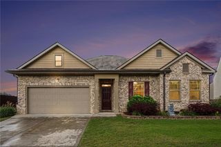 3858 Sweet Iris Circle, Loganville, GA 30052