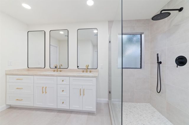 15651 Whitewater Lane, Houston, TX 77079