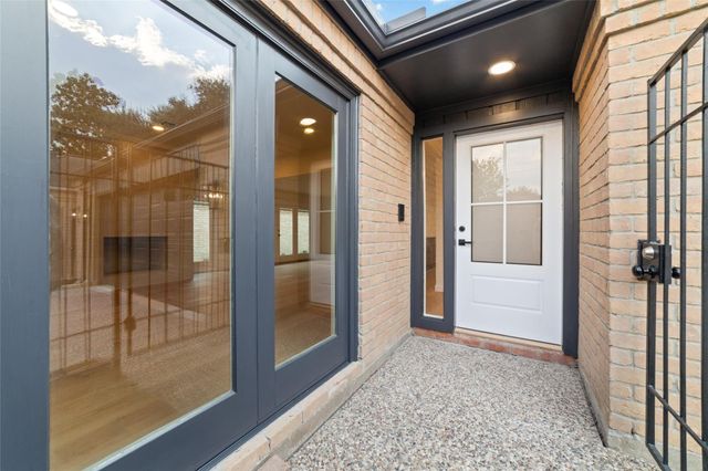 15651 Whitewater Lane, Houston, TX 77079