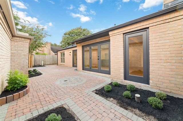 15651 Whitewater Lane, Houston, TX 77079