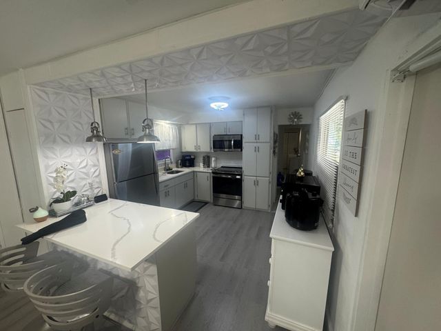 128 Havenwood Drive, Pompano Beach, FL 33064