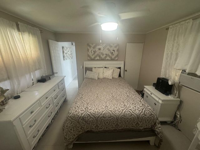 128 Havenwood Drive, Pompano Beach, FL 33064