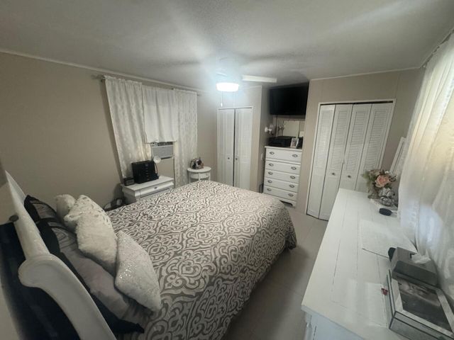 128 Havenwood Drive, Pompano Beach, FL 33064