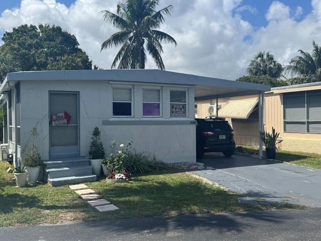 128 Havenwood Drive, Pompano Beach, FL 33064