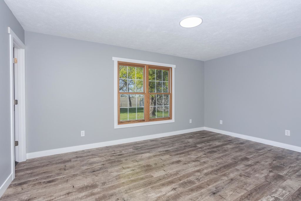 Image 30 of property listing at 507 Lloyd Drive, Dwight, IL 60420