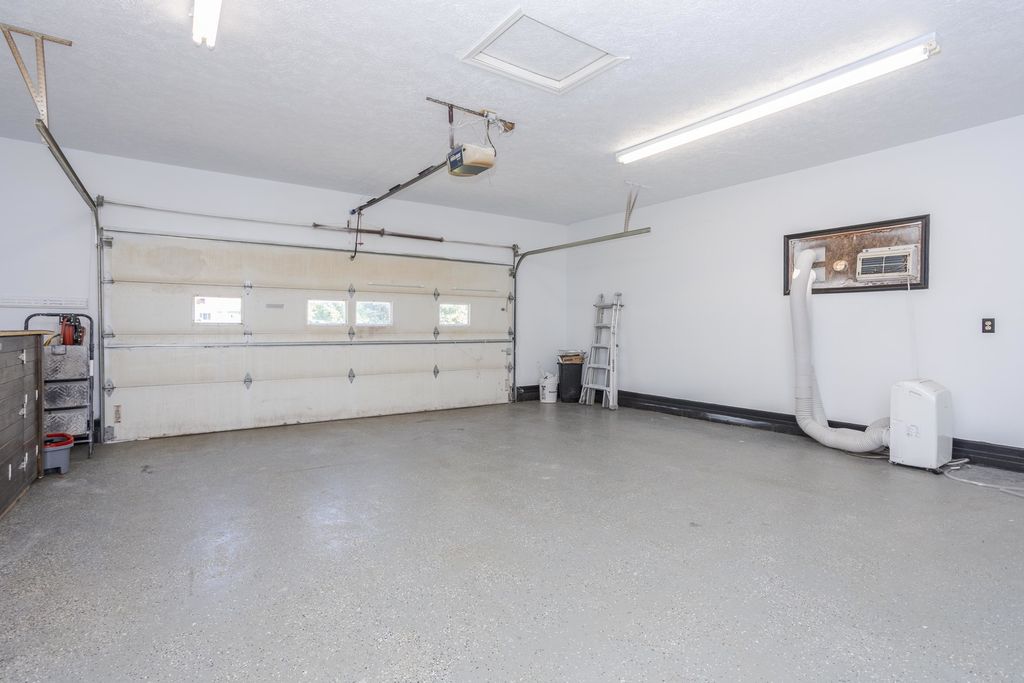 Image 35 of property listing at 507 Lloyd Drive, Dwight, IL 60420