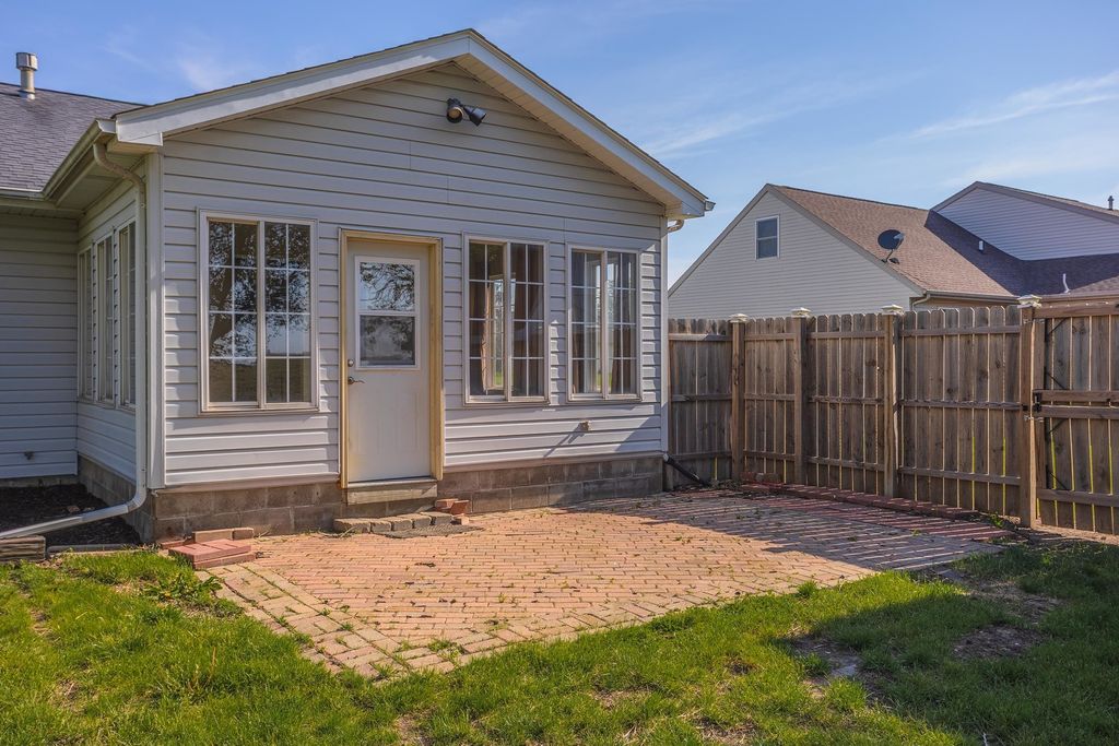 Image 42 of property listing at 507 Lloyd Drive, Dwight, IL 60420