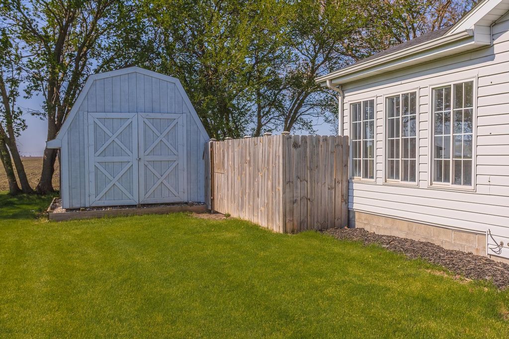 Image 43 of property listing at 507 Lloyd Drive, Dwight, IL 60420