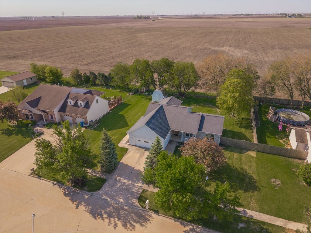 Image 46 of property listing at 507 Lloyd Drive, Dwight, IL 60420