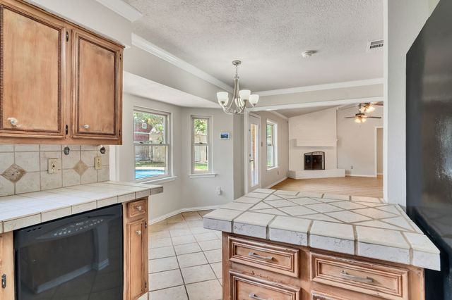 5501 Wood View Street, North Richland Hills, TX 76180