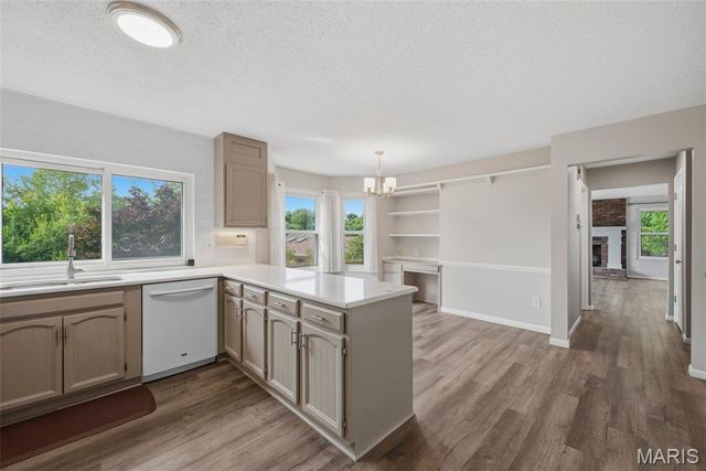 2569 Trenton Station, St Charles, MO 63303