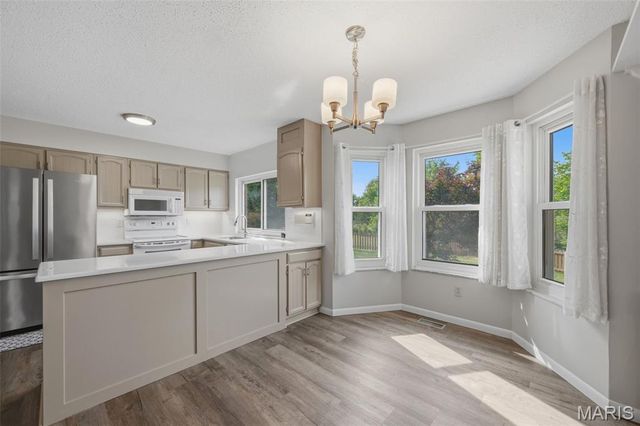 2569 Trenton Station, St Charles, MO 63303