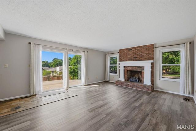 2569 Trenton Station, St Charles, MO 63303