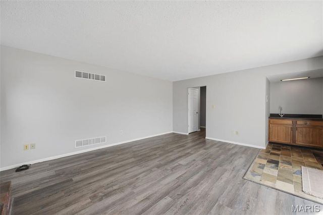 2569 Trenton Station, St Charles, MO 63303