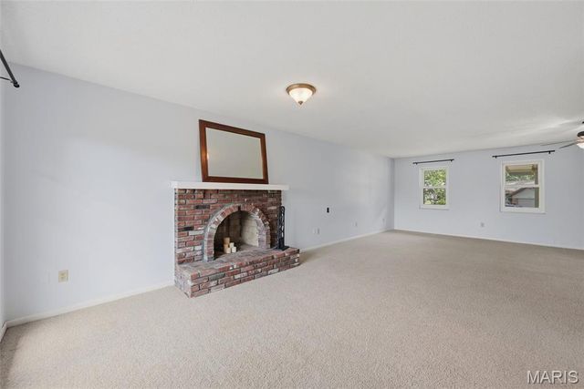 2569 Trenton Station, St Charles, MO 63303