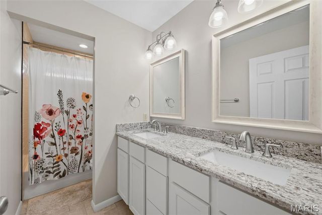 2569 Trenton Station, St Charles, MO 63303