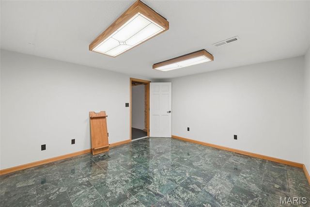 2569 Trenton Station, St Charles, MO 63303