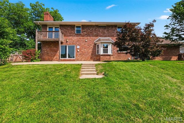 2569 Trenton Station, St Charles, MO 63303