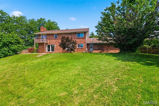 2569 Trenton Station, St Charles, MO 63303