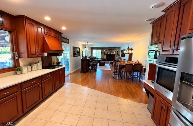 11 Grandview Cir, Raritan Twp., NJ 08822