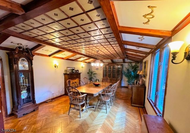 11 Grandview Cir, Raritan Twp., NJ 08822