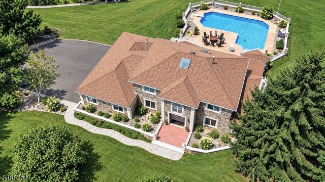 11 Grandview Cir, Raritan Twp., NJ 08822