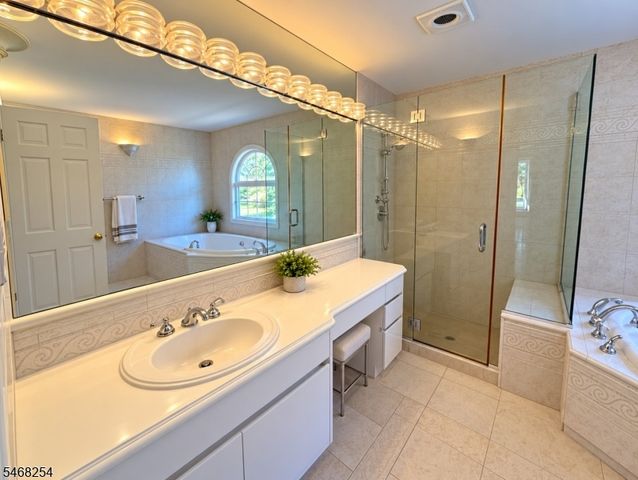 11 Grandview Cir, Raritan Twp., NJ 08822