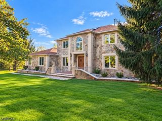 11 Grandview Cir, Raritan Twp., NJ 08822