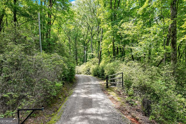 2001 Chimney Mountain Flats Trail, Clarkesville, GA 30523