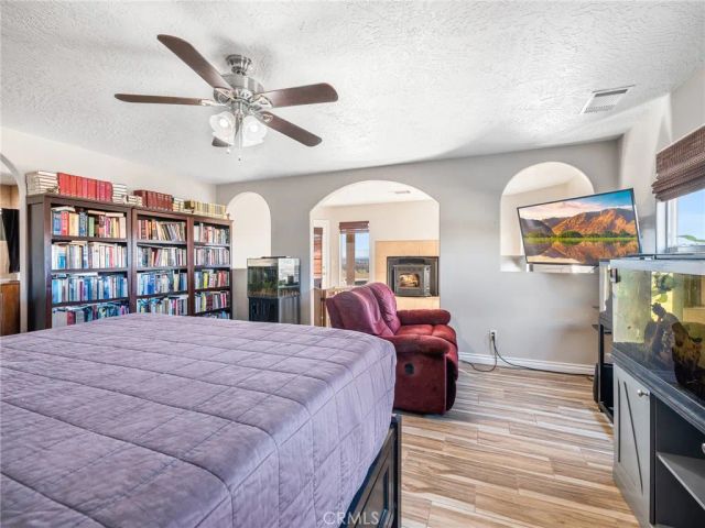 13850 Nightshade Road, Apple Valley, CA 92307