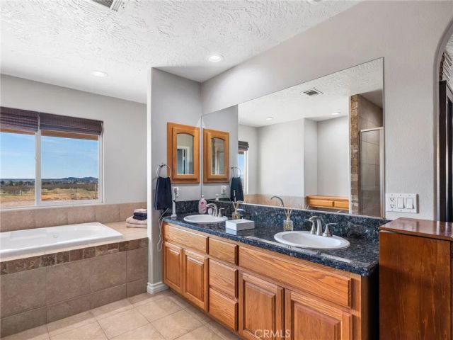 13850 Nightshade Road, Apple Valley, CA 92307