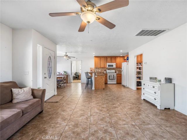 13850 Nightshade Road, Apple Valley, CA 92307
