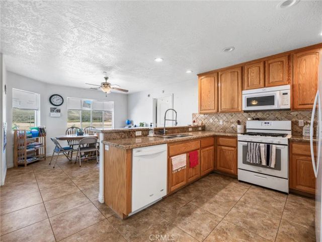 13850 Nightshade Road, Apple Valley, CA 92307