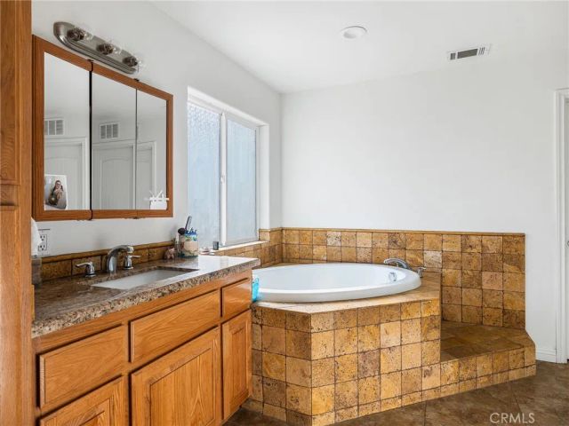 13850 Nightshade Road, Apple Valley, CA 92307