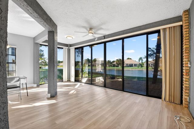 8065 Aberdeen Drive 101, Boynton Beach, FL 33472