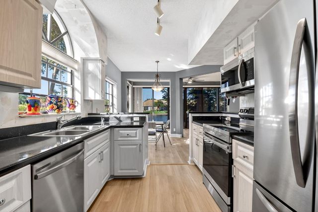 8065 Aberdeen Drive 101, Boynton Beach, FL 33472