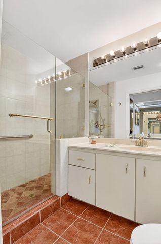 8065 Aberdeen Drive 101, Boynton Beach, FL 33472