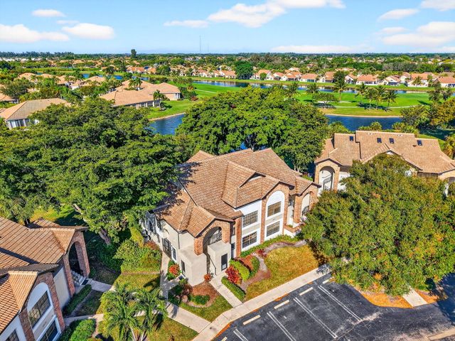 8065 Aberdeen Drive 101, Boynton Beach, FL 33472