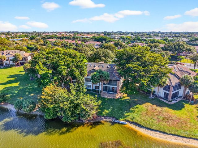 8065 Aberdeen Drive 101, Boynton Beach, FL 33472