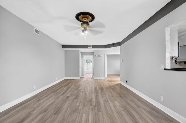 8065 Aberdeen Drive 101, Boynton Beach, FL 33472